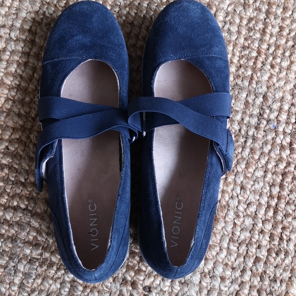 Vionic blue suede flats - Picture 11 of 13